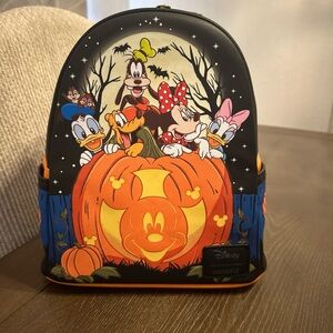 NWT Loungefly Disney Mickey & Friends Halloween GITD Backpack Pluto Goofy Daisy